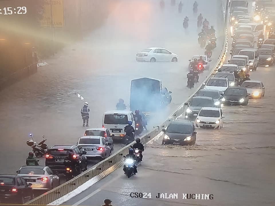 banjir kuala lumpur jalan kuching