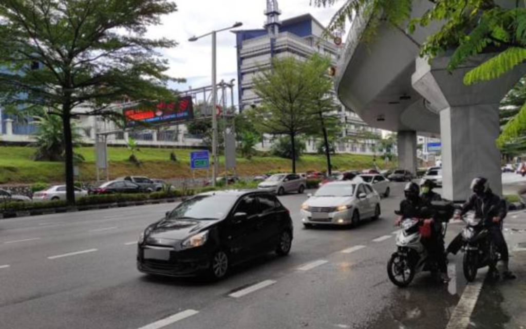banjir kuala lumpur surut jalan travers